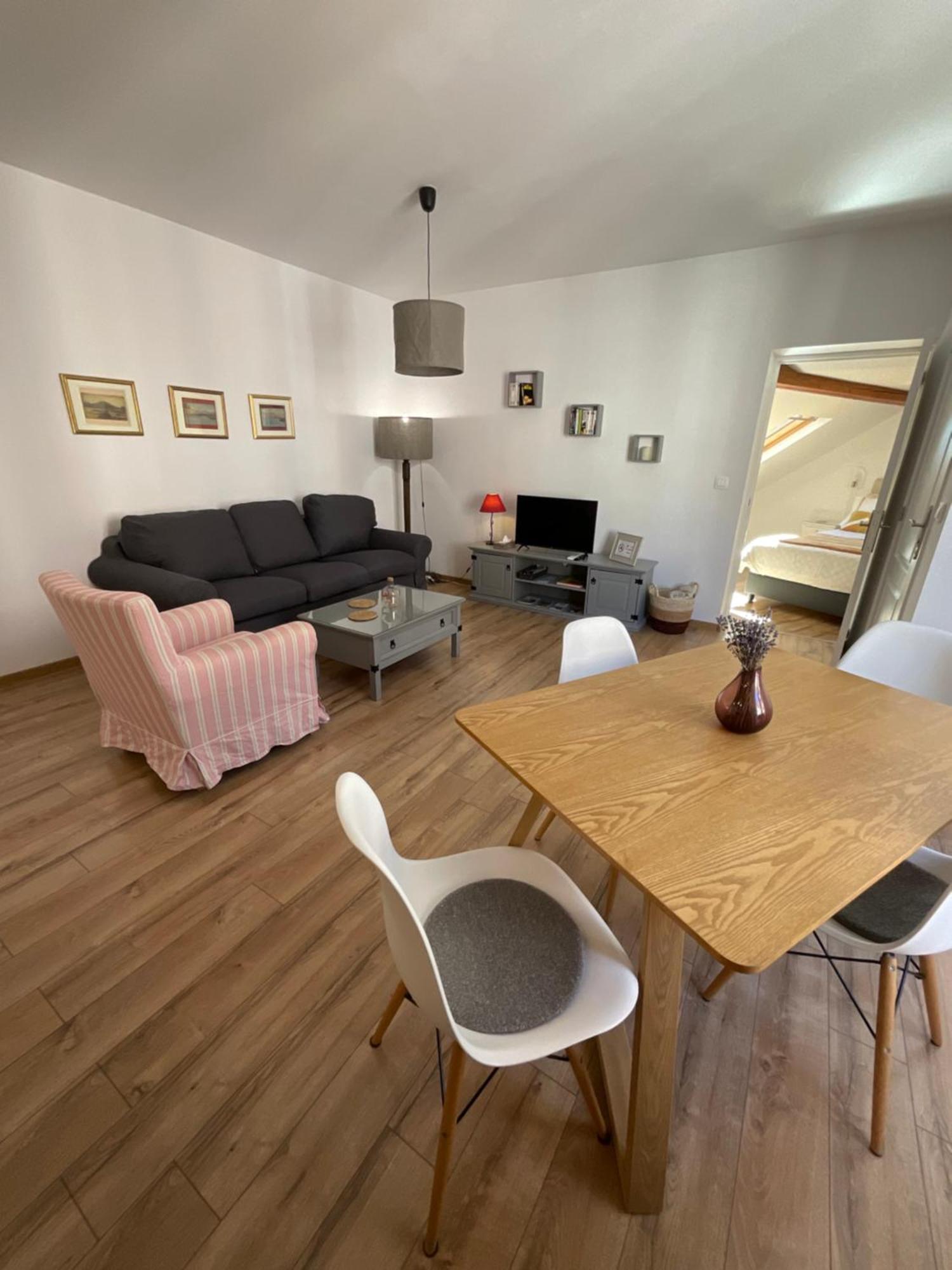 Villa Colonna Appartements Маноск Екстериор снимка