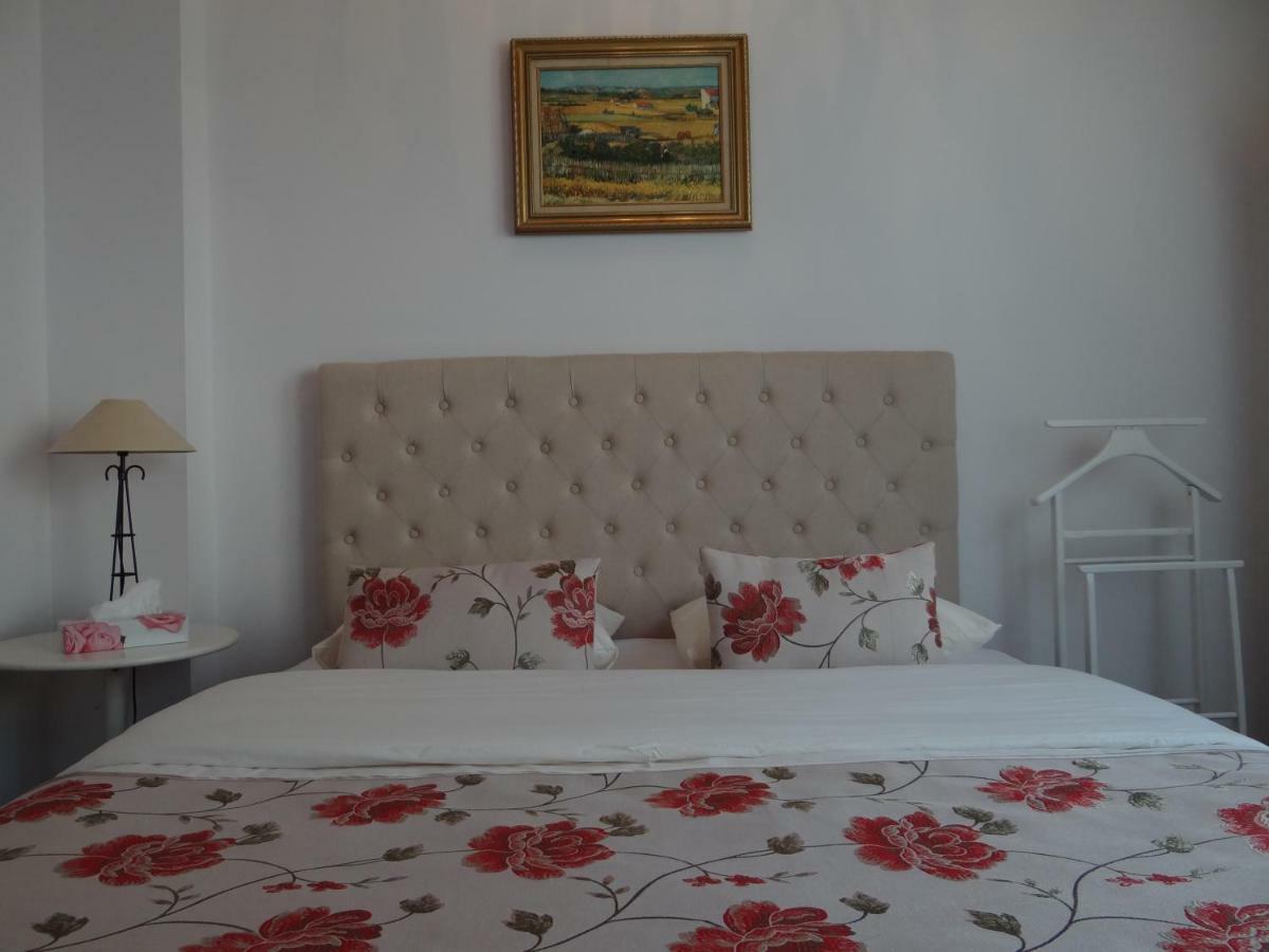 Villa Colonna Appartements Маноск Екстериор снимка